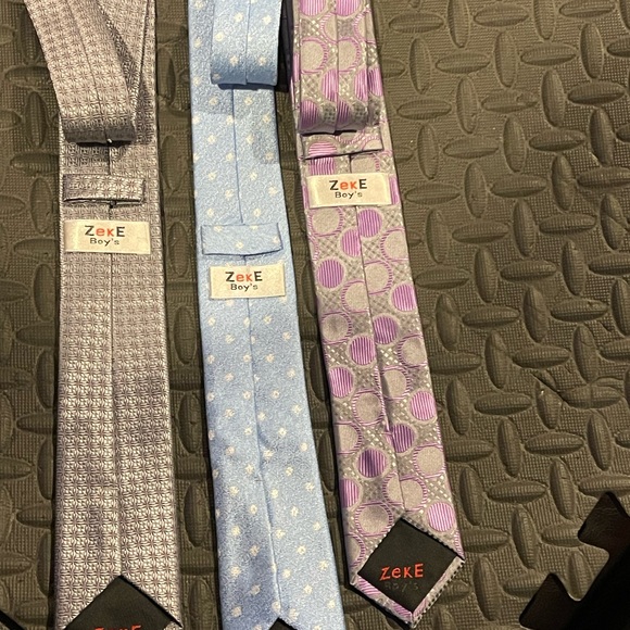 Zeke - Picture 10 of 10